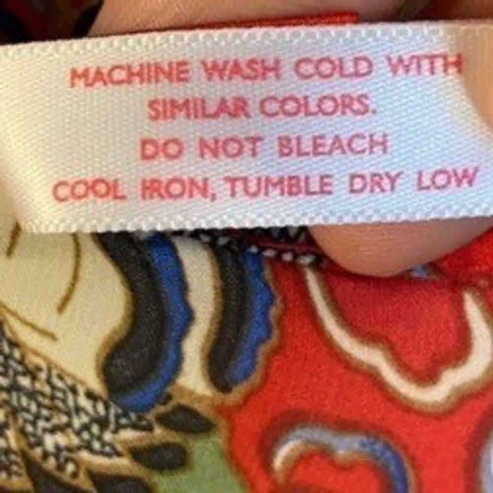 Josie Natori Red Asian Novelty Print Button Down Blouse Top SZ S - Picture 4 of 9